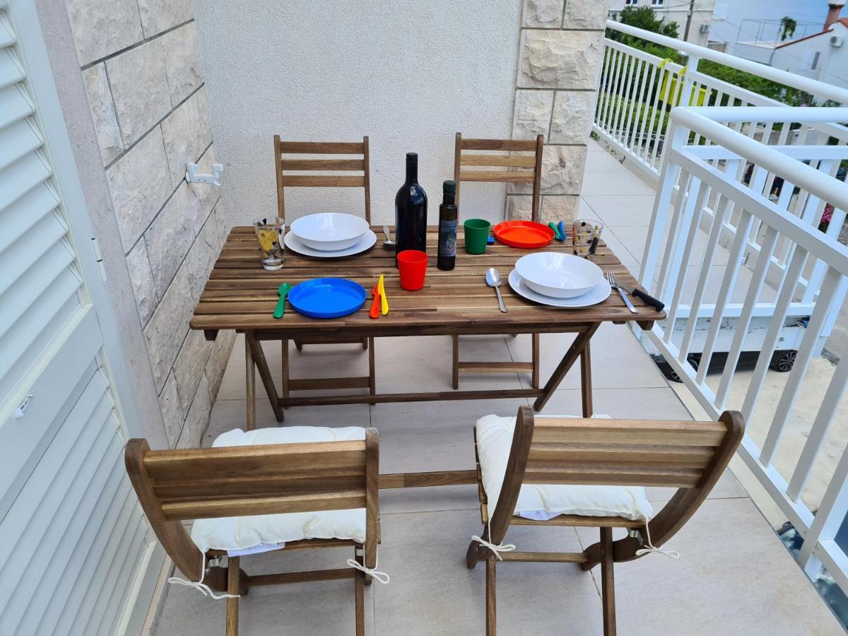 Seaview And Relax Apartment Lumbarda Exterior photo