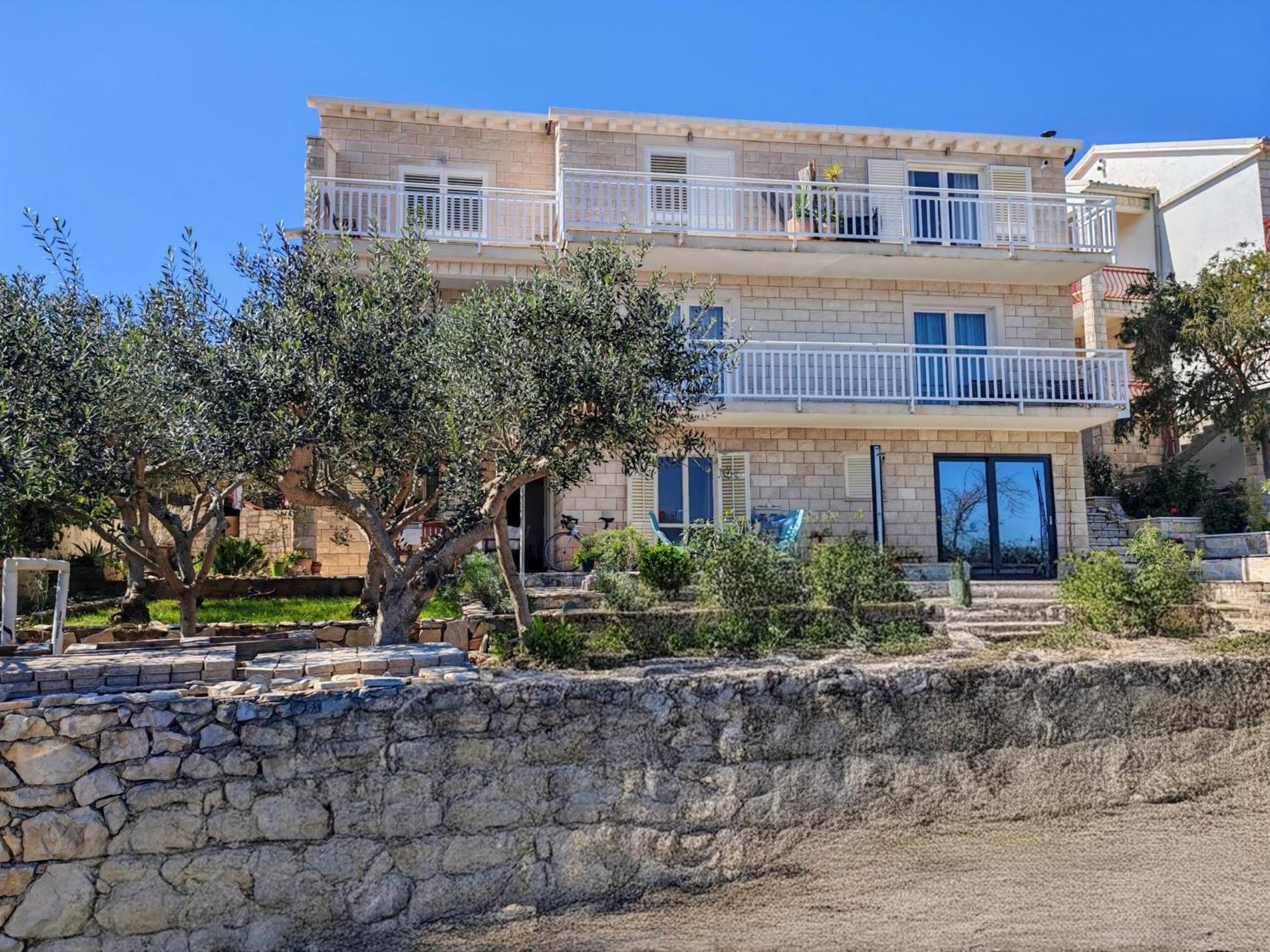 Seaview And Relax Apartment Lumbarda Exterior photo